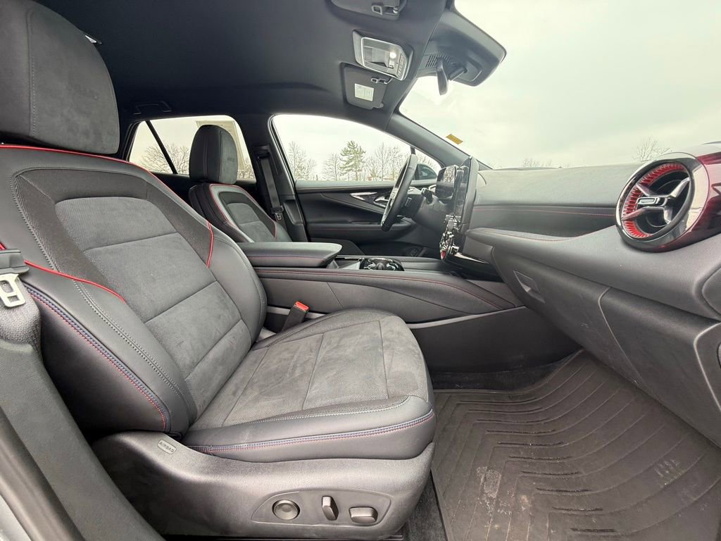 Used 2025 Chevrolet Blazer EV RS image 34