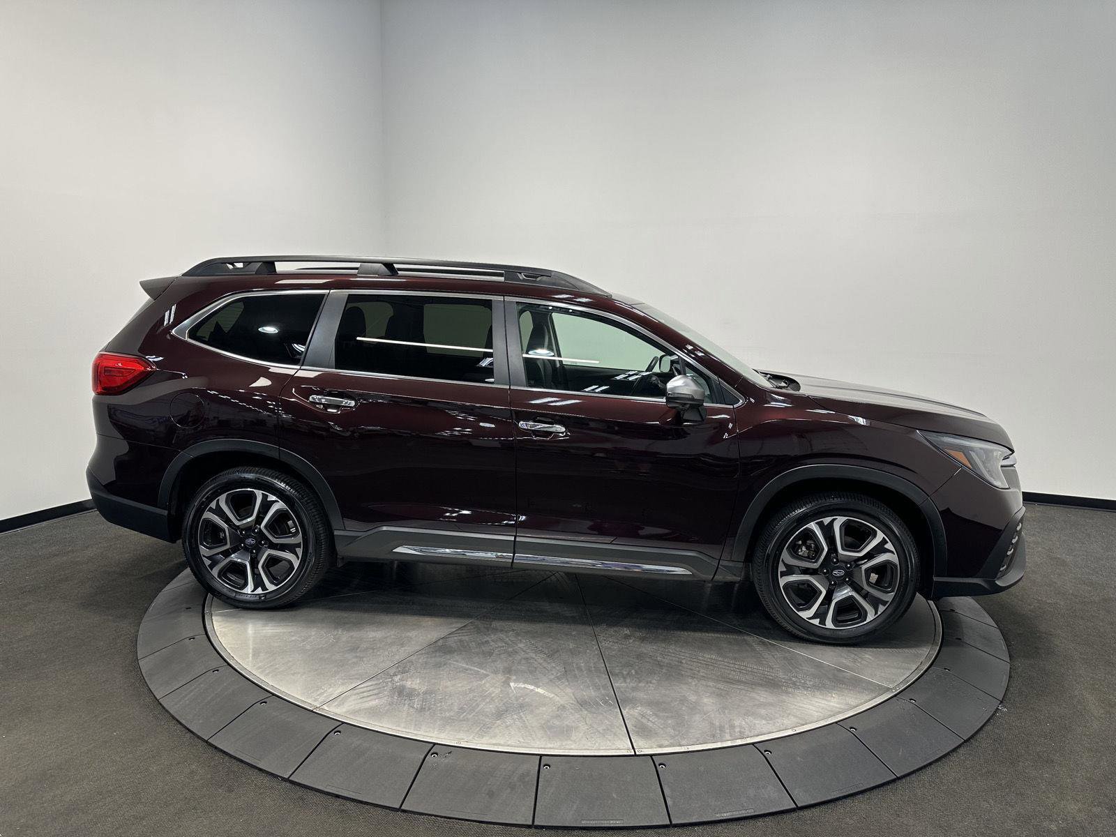 Used 2023 Subaru Ascent Touring AWD/4WD image 8
