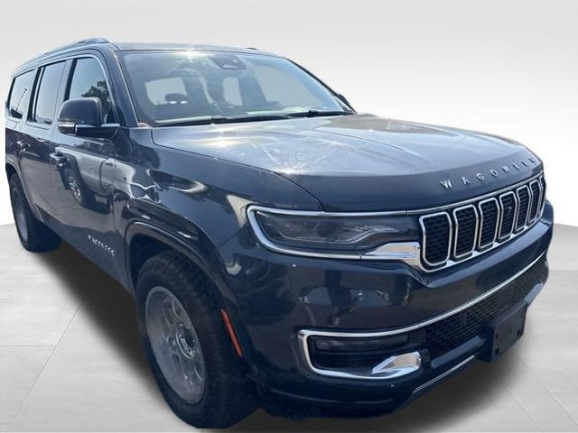 Used 2023 Jeep Wagoneer L Series III w/ Premium Group I AWD/4WD image 7