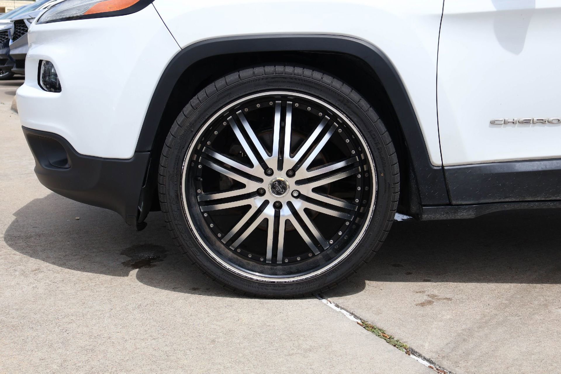 Used 2014 Jeep Cherokee Limited FWD image 8