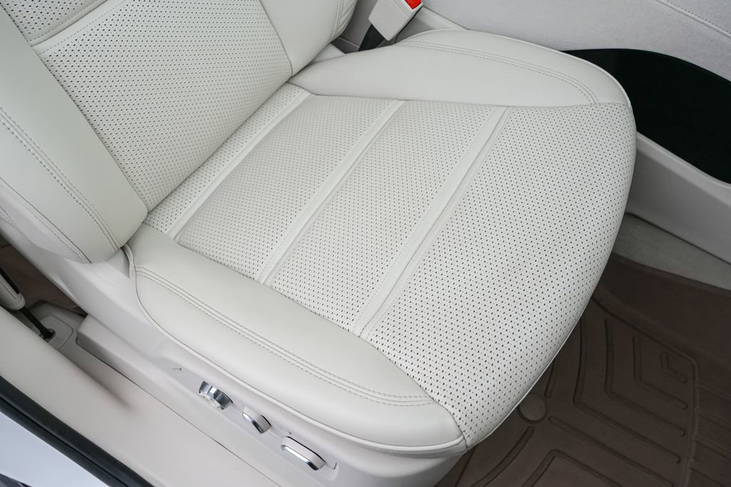 Used 2023 Cadillac Escalade Sport Platinum image 32