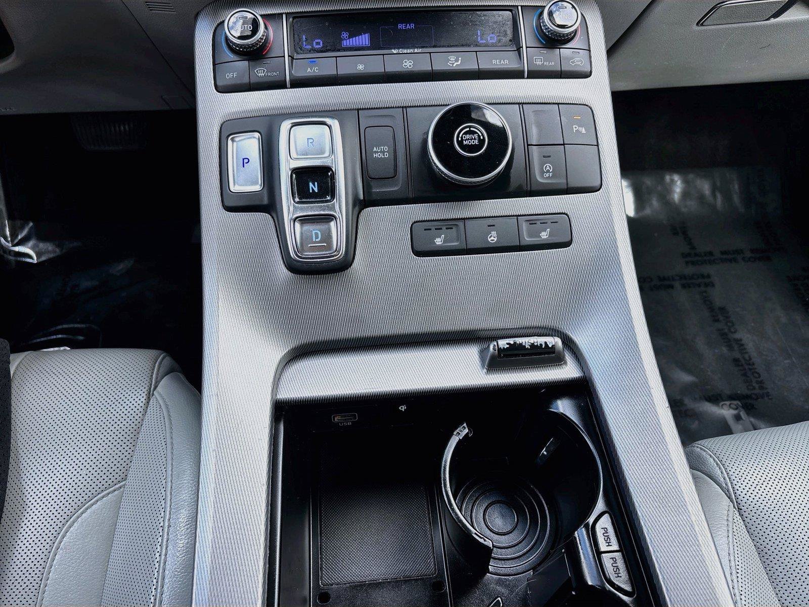 Used 2020 Hyundai Palisade SEL w/ Premium Package FWD image 12