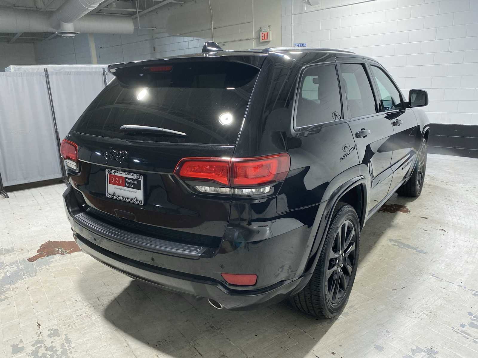 Used 2019 Jeep Grand Cherokee Altitude image 26