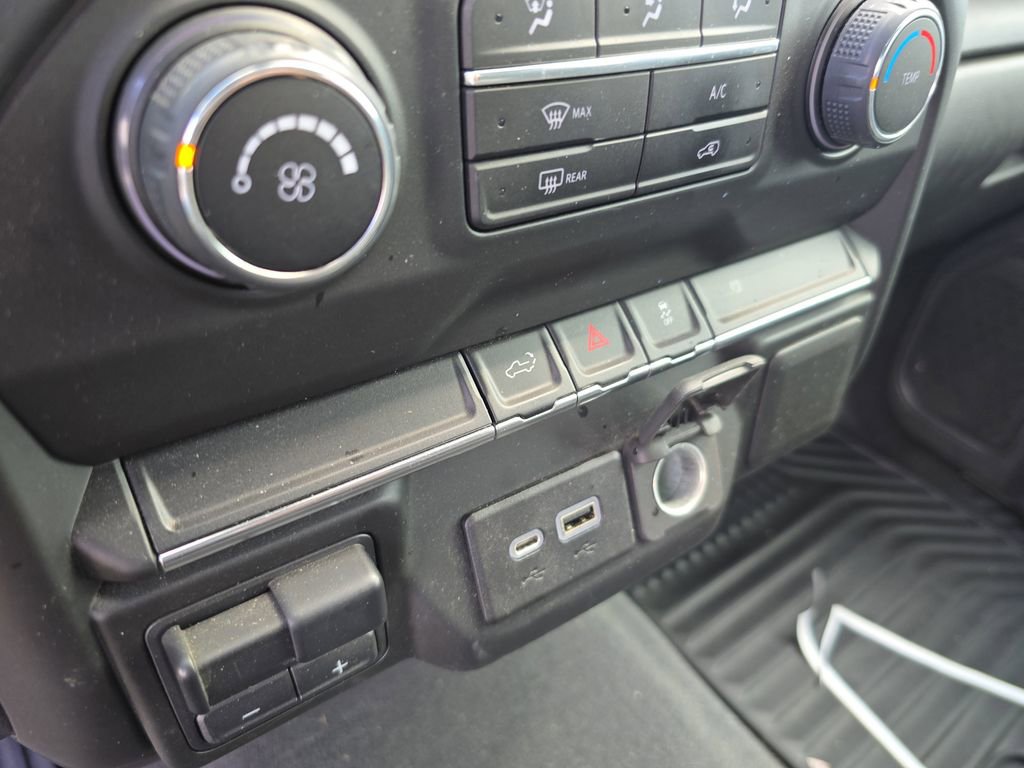 Used 2022 Chevrolet Silverado 2500 Custom w/ Custom Value Package image 24