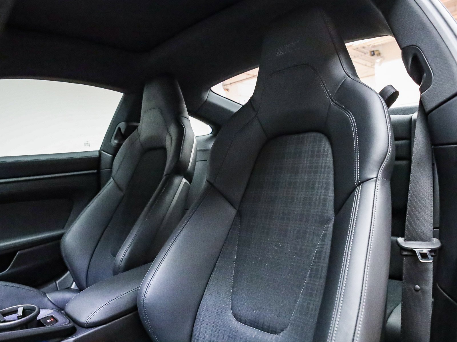 Used 2025 Porsche 911 Carrera T image 5