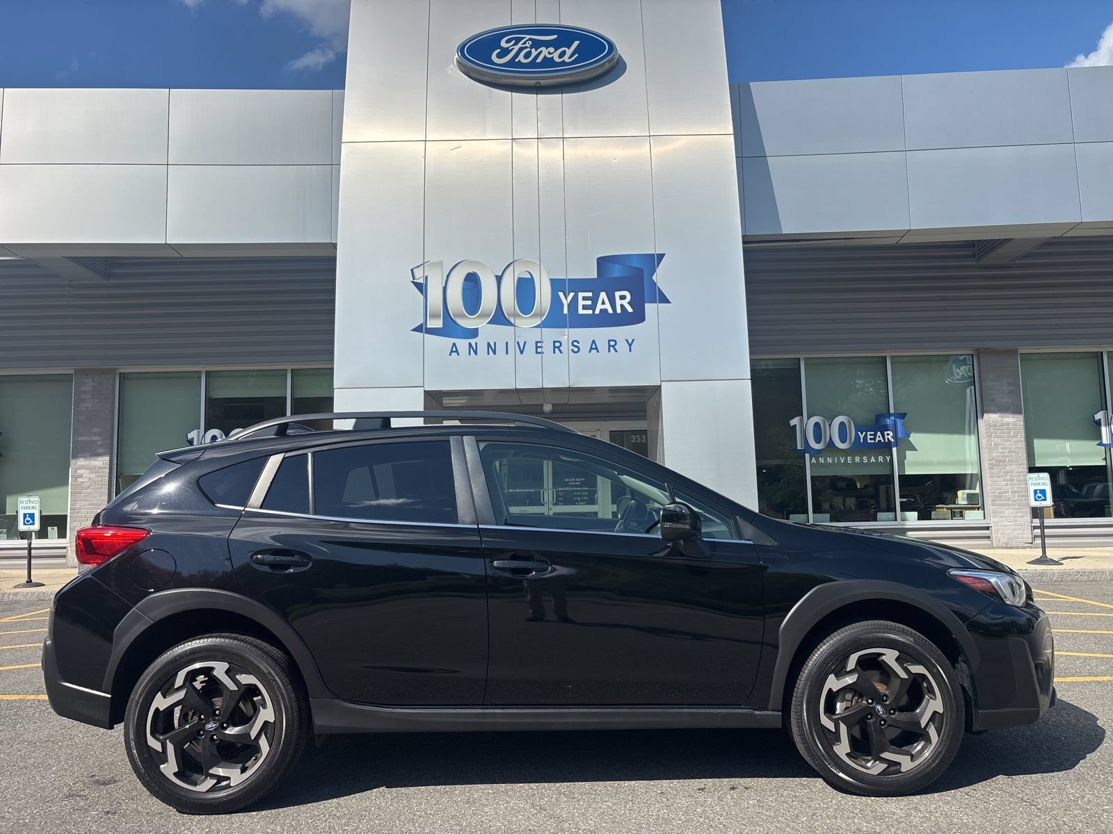 Used 2021 Subaru Crosstrek 2.5i Limited w/ Moonroof Package 2 AWD/4WD image 2