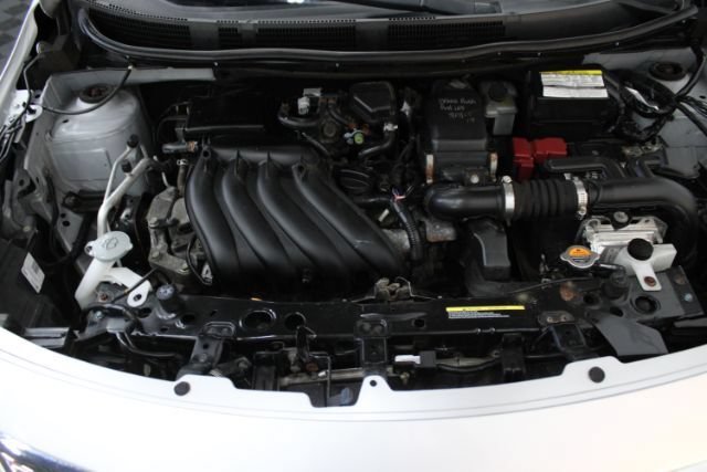 Used 2018 Nissan Versa S Plus FWD image 19