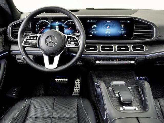 Used 2021 Mercedes-Benz GLS 580 4MATIC image 16