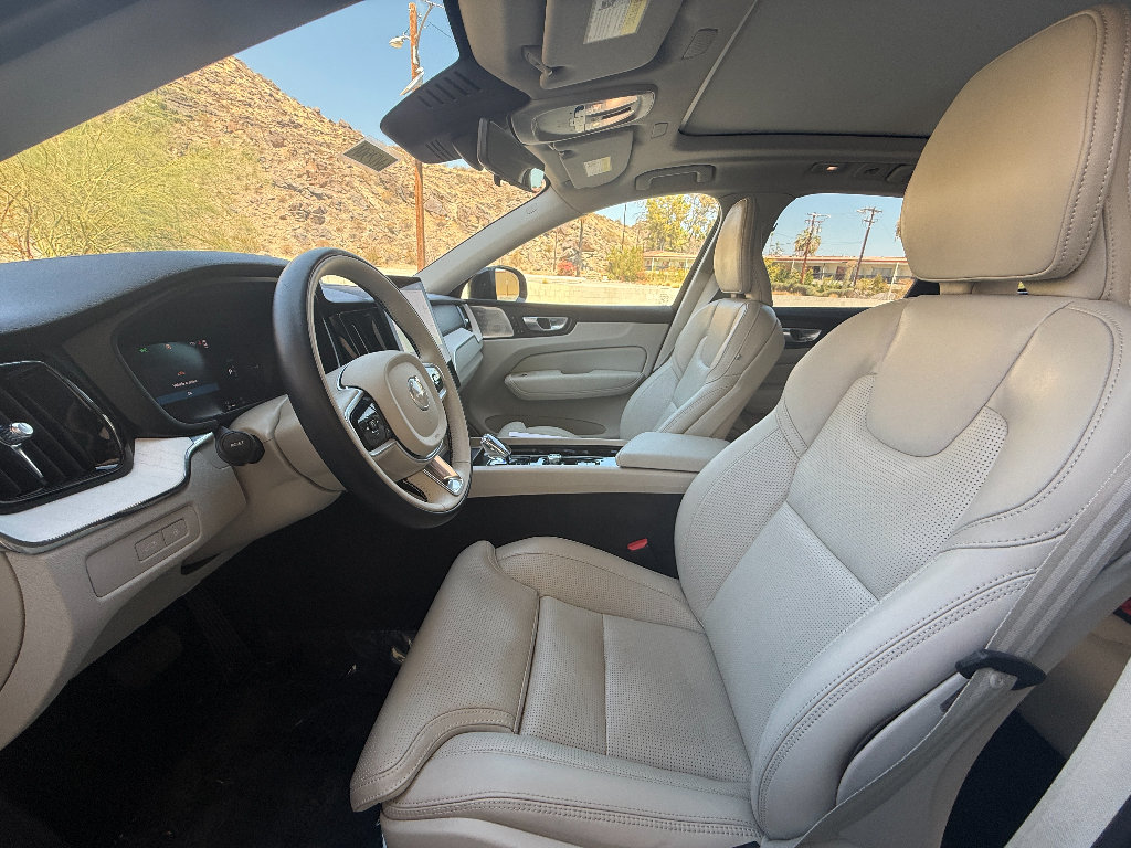 Used 2026 Volvo XC60 T8 Ultra AWD/4WD image 11