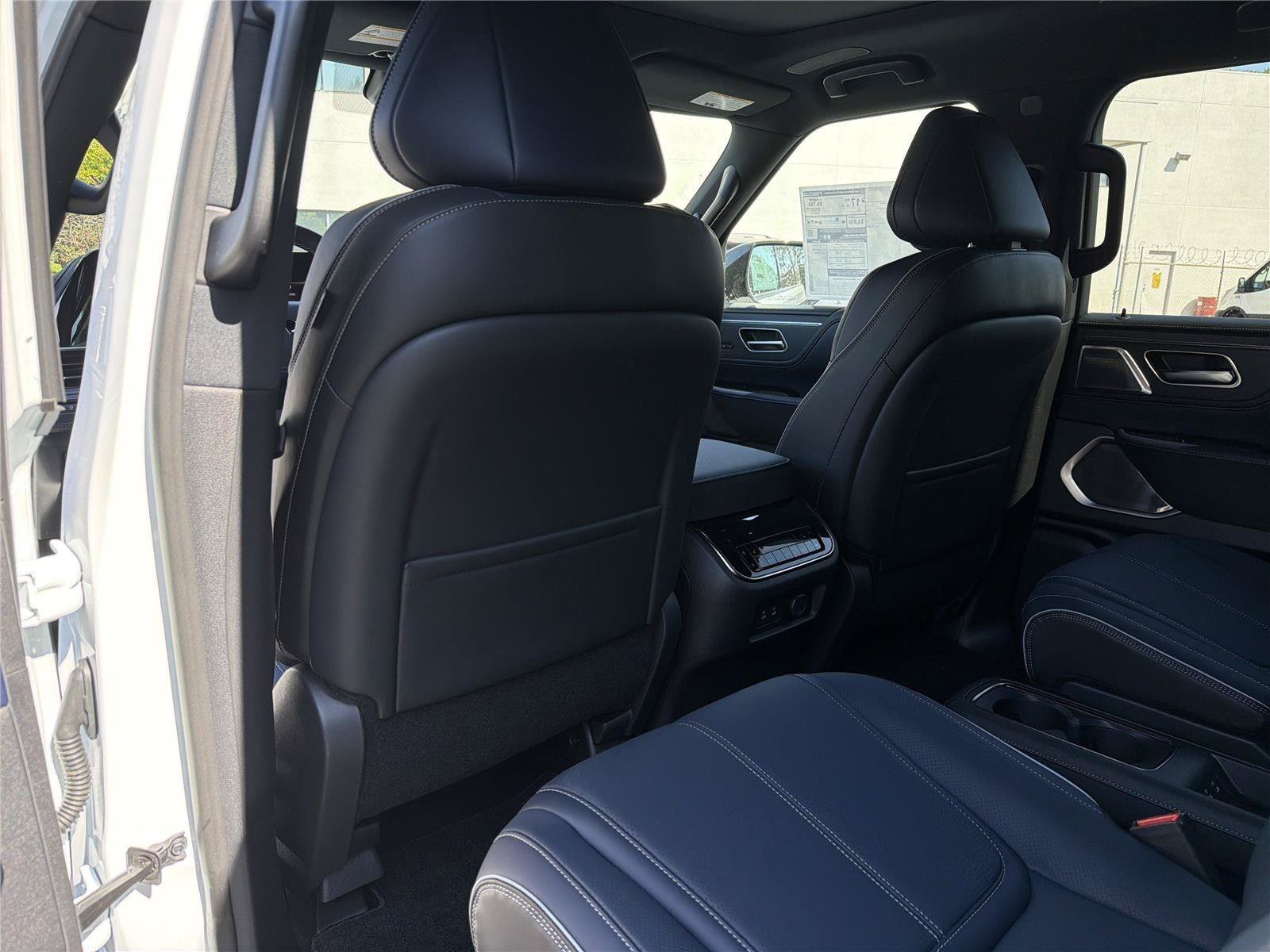 New 2026 INFINITI QX80 4WD w/ Sport Exterior Package image 24
