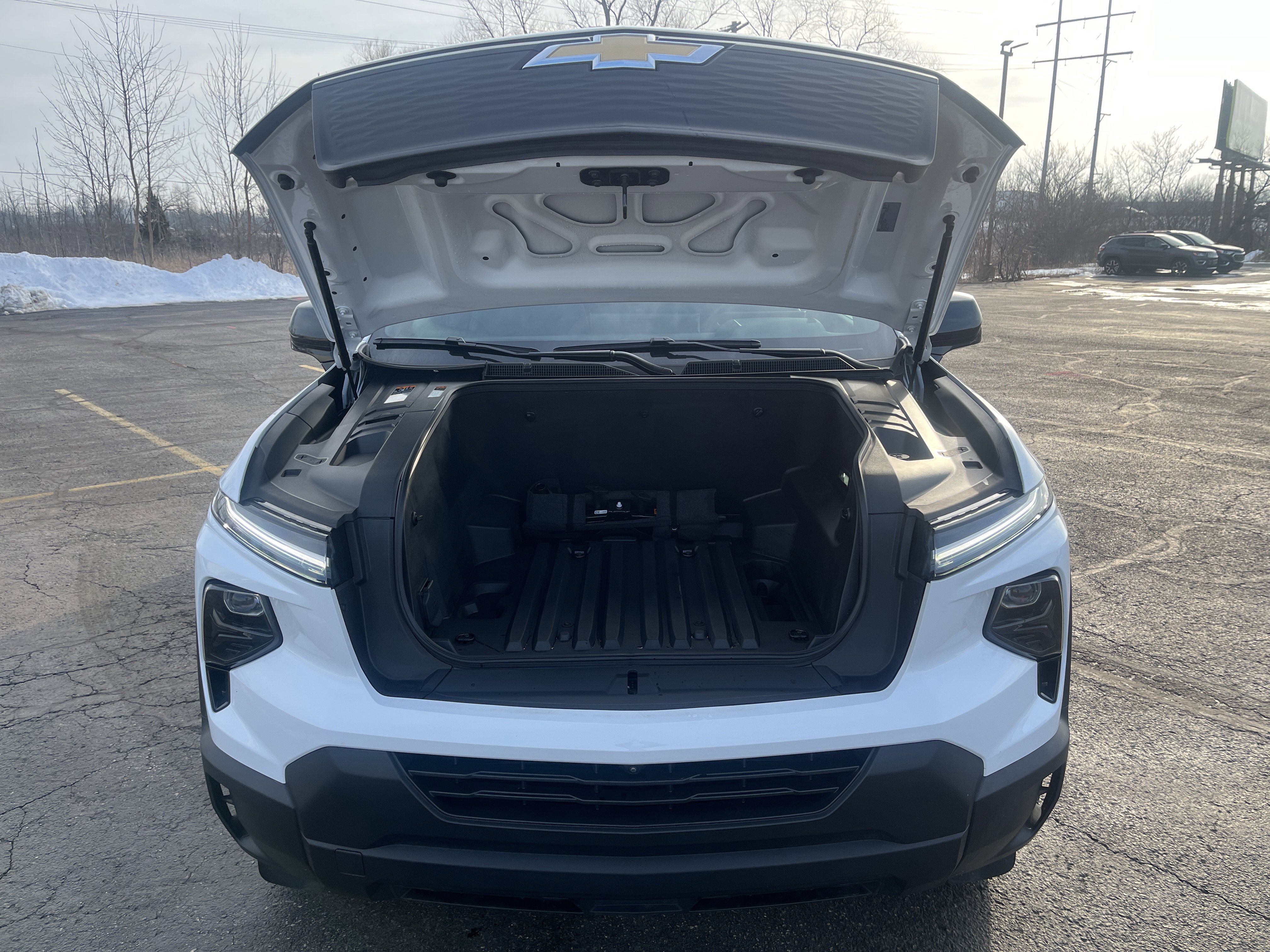 Used 2024 Chevrolet Silverado EV W/T image 11