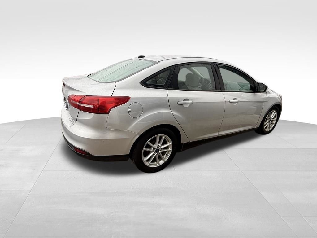 Used 2015 Ford Focus SE image 10