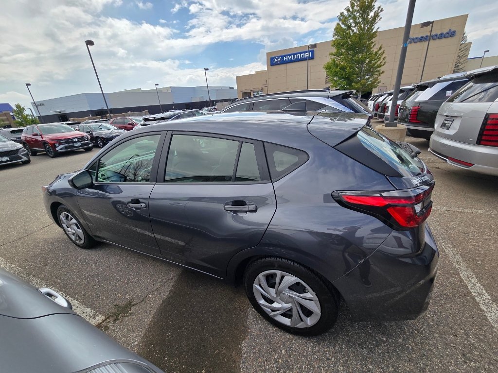Used 2024 Subaru Impreza 2.0i AWD/4WD image 2