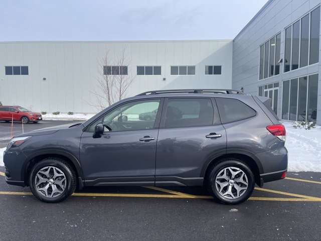 Used 2023 Subaru Forester Premium image 8