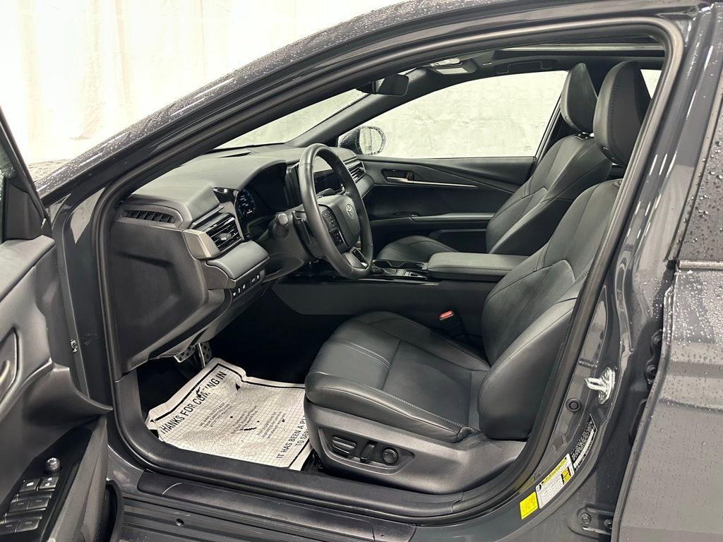 Used 2025 Toyota Camry XSE image 10