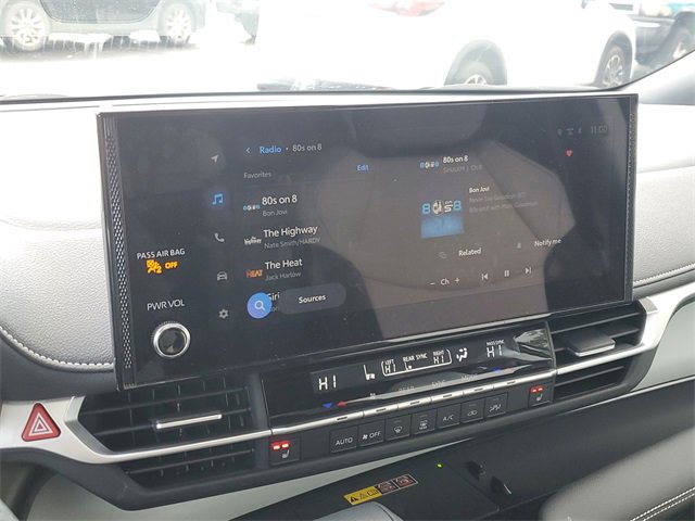 Used 2025 Toyota Sienna XSE image 28