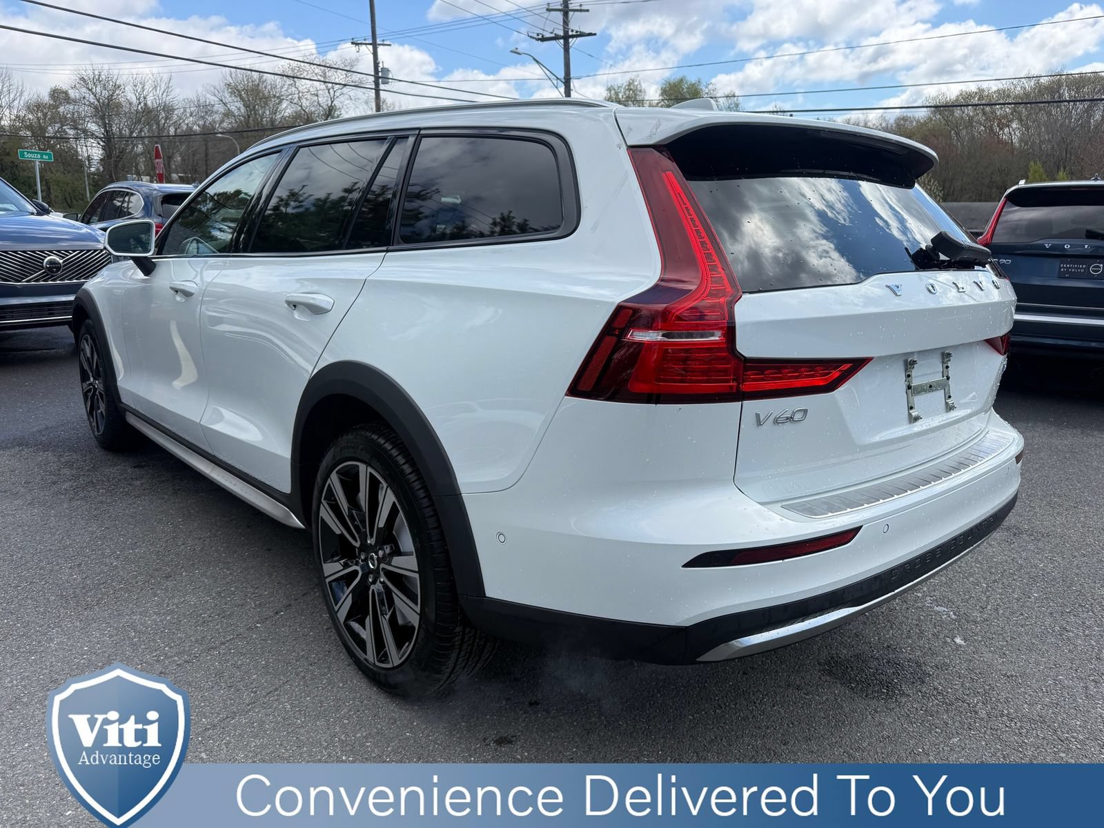 New 2026 Volvo V60 B5 Cross Country Ultra w/ Protection Package Premier AWD/4WD image 6