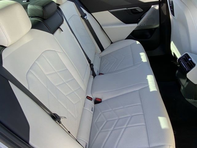 Certified 2025 BMW i5 eDrive40i w/ Premium Package image 14