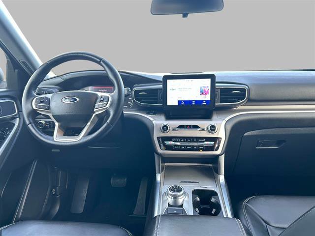 Used 2023 Ford Explorer XLT w/ Equipment Group 202A image 17