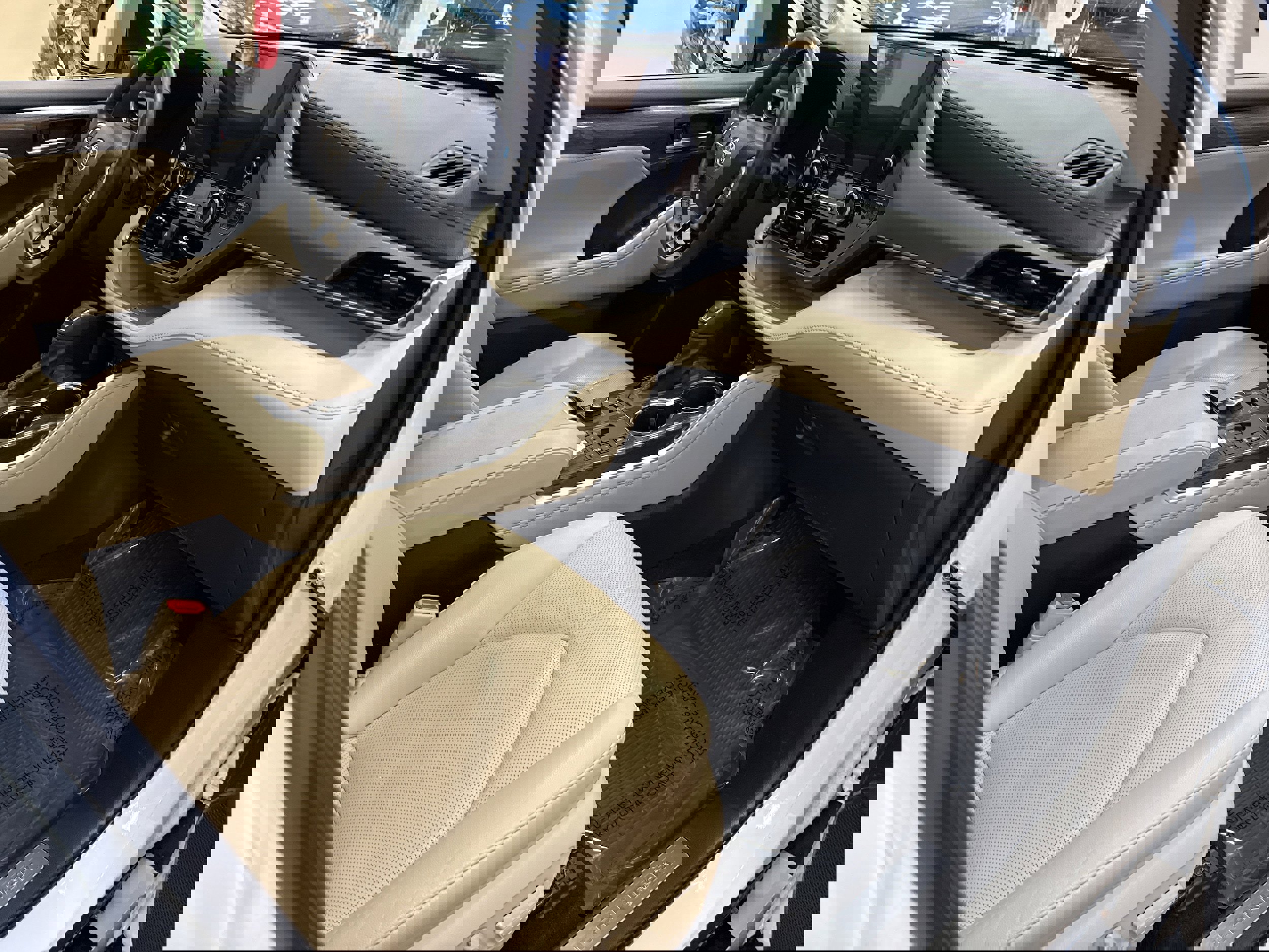 Used 2023 Toyota Highlander Limited image 18