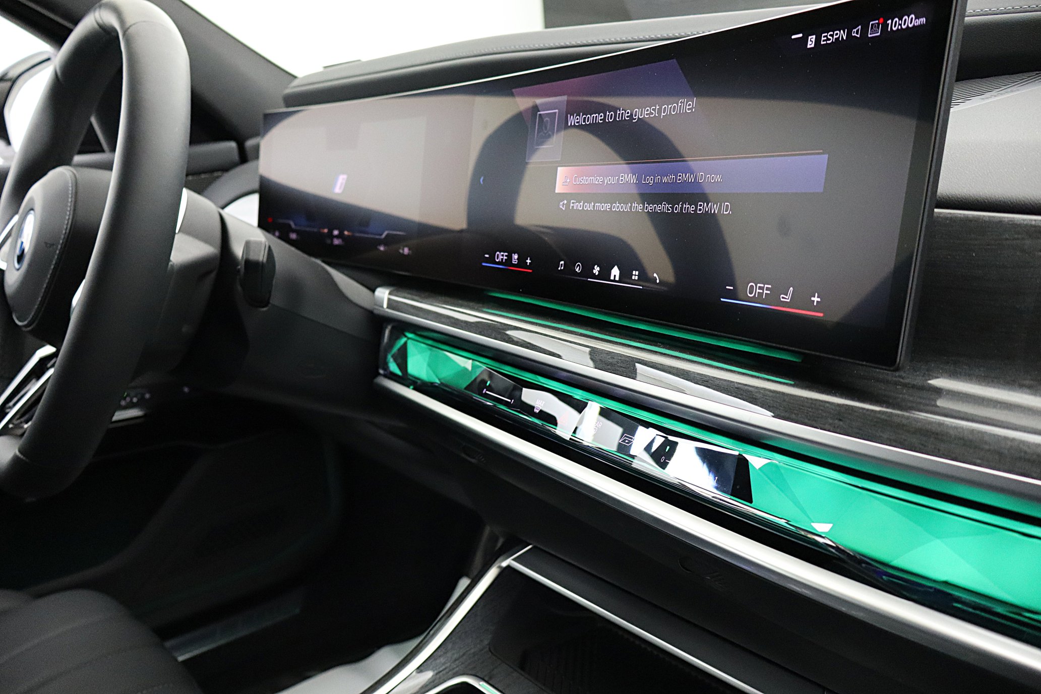 Used 2023 BMW i7 xDrive60 image 31