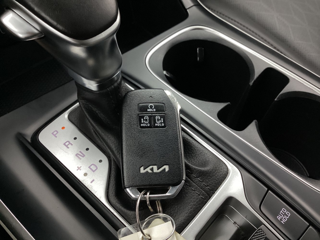 Used 2024 Kia Carnival LX FWD image 41