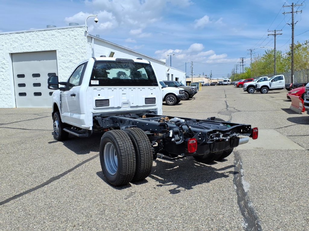 New 2026 Ford F350 XL AWD/4WD image 7