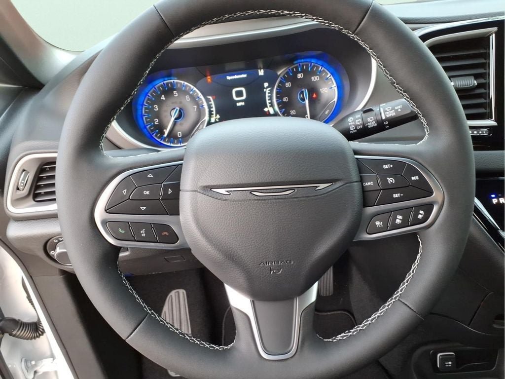 New 2027 Chrysler Pacifica LX FWD image 17