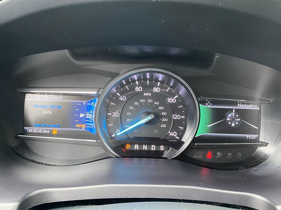 Used 2017 Ford Explorer XLT w/ Equipment Group 202A FWD image 16