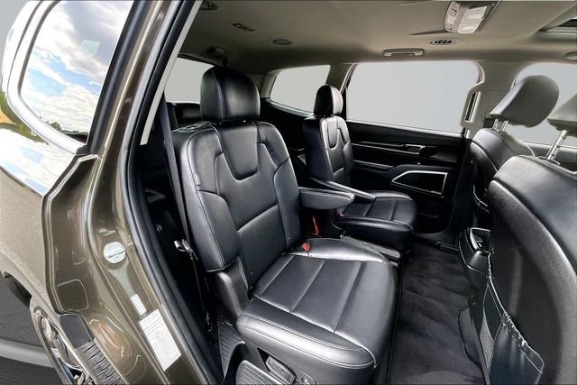 Used 2025 Kia Telluride S AWD/4WD image 24