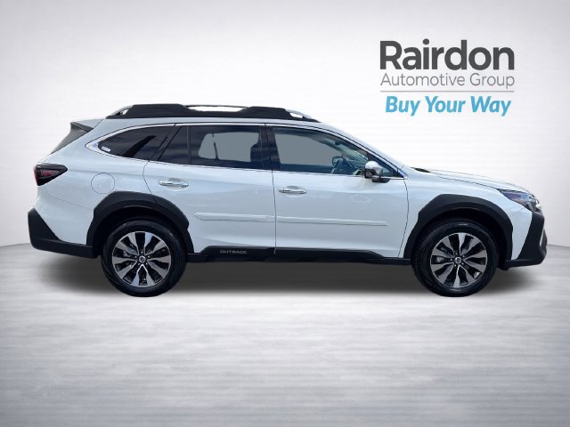 Used 2025 Subaru Outback Onyx Edition AWD/4WD image 8