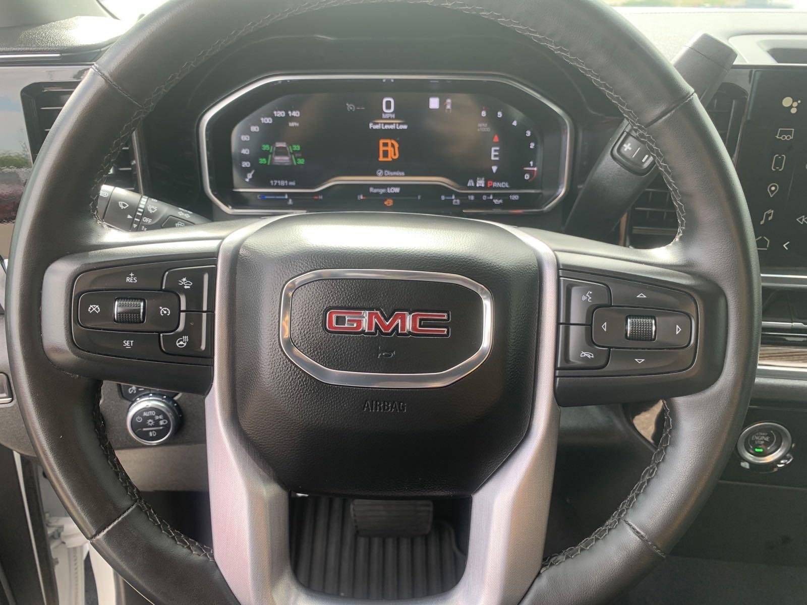 Used 2023 GMC Sierra 1500 Elevation image 22