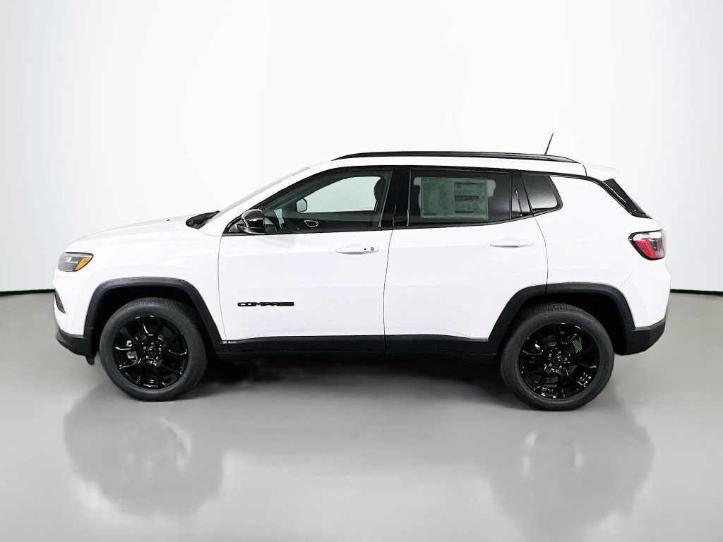 New 2026 Jeep Compass Latitude AWD/4WD image 4