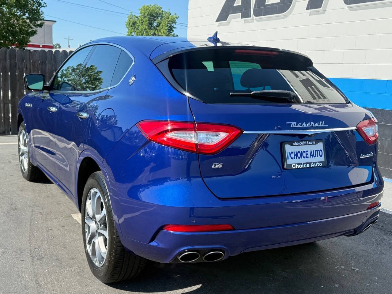 Used 2019 Maserati Levante AWD/4WD image 4