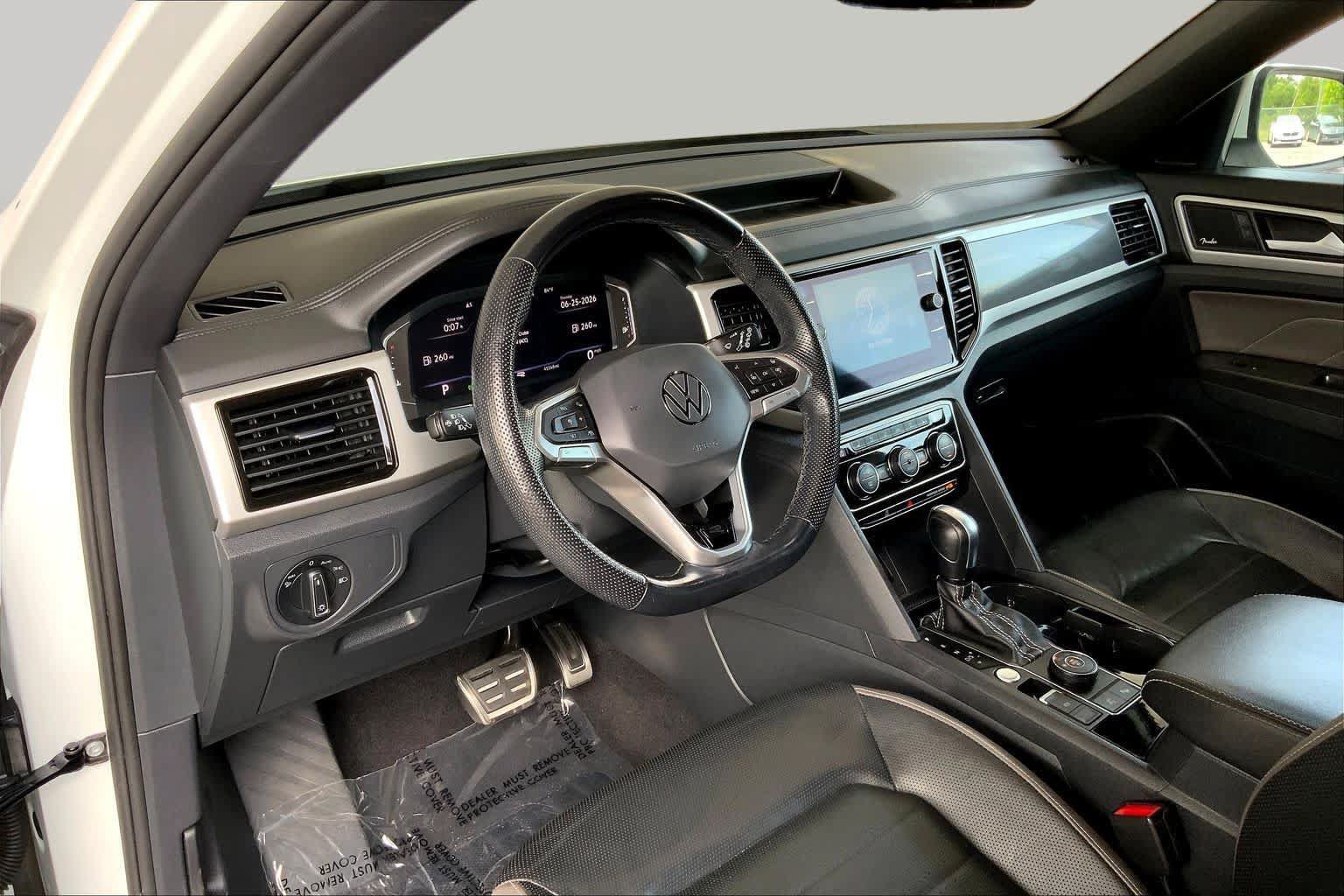 Used 2023 Volkswagen Atlas Cross Sport SEL Premium R-Line AWD/4WD image 18