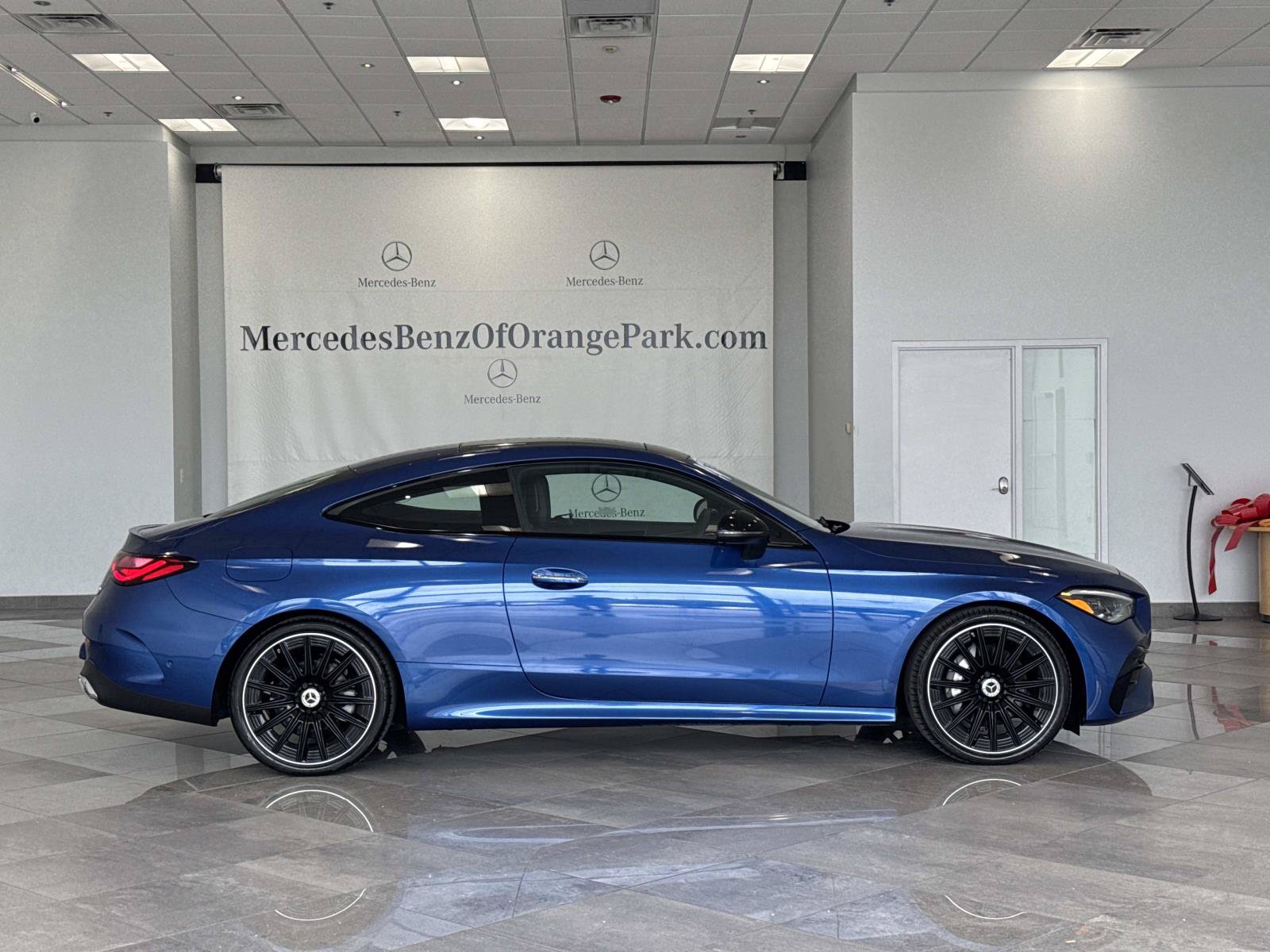 Certified 2024 Mercedes-Benz CLE 300 4MATIC Coupe w/ AMG Line image 3