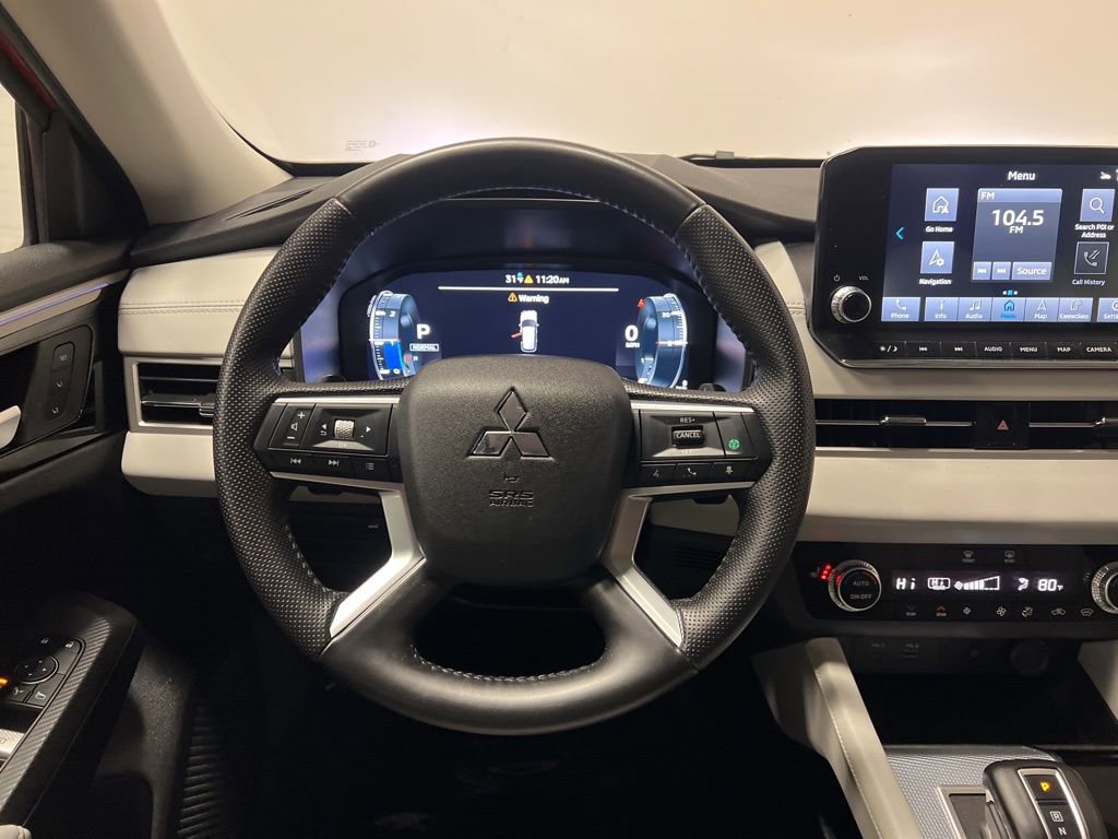 Used 2024 Mitsubishi Outlander SEL image 13