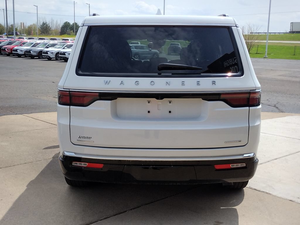 Used 2023 Jeep Wagoneer Series II AWD/4WD image 16