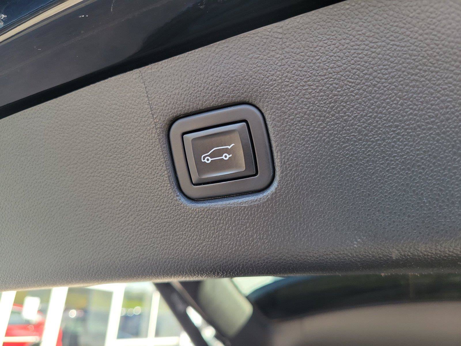 Used 2023 Chevrolet Blazer LT w/ Convenience Package FWD image 8