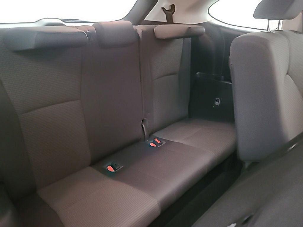 Used 2023 Toyota Highlander LE image 18