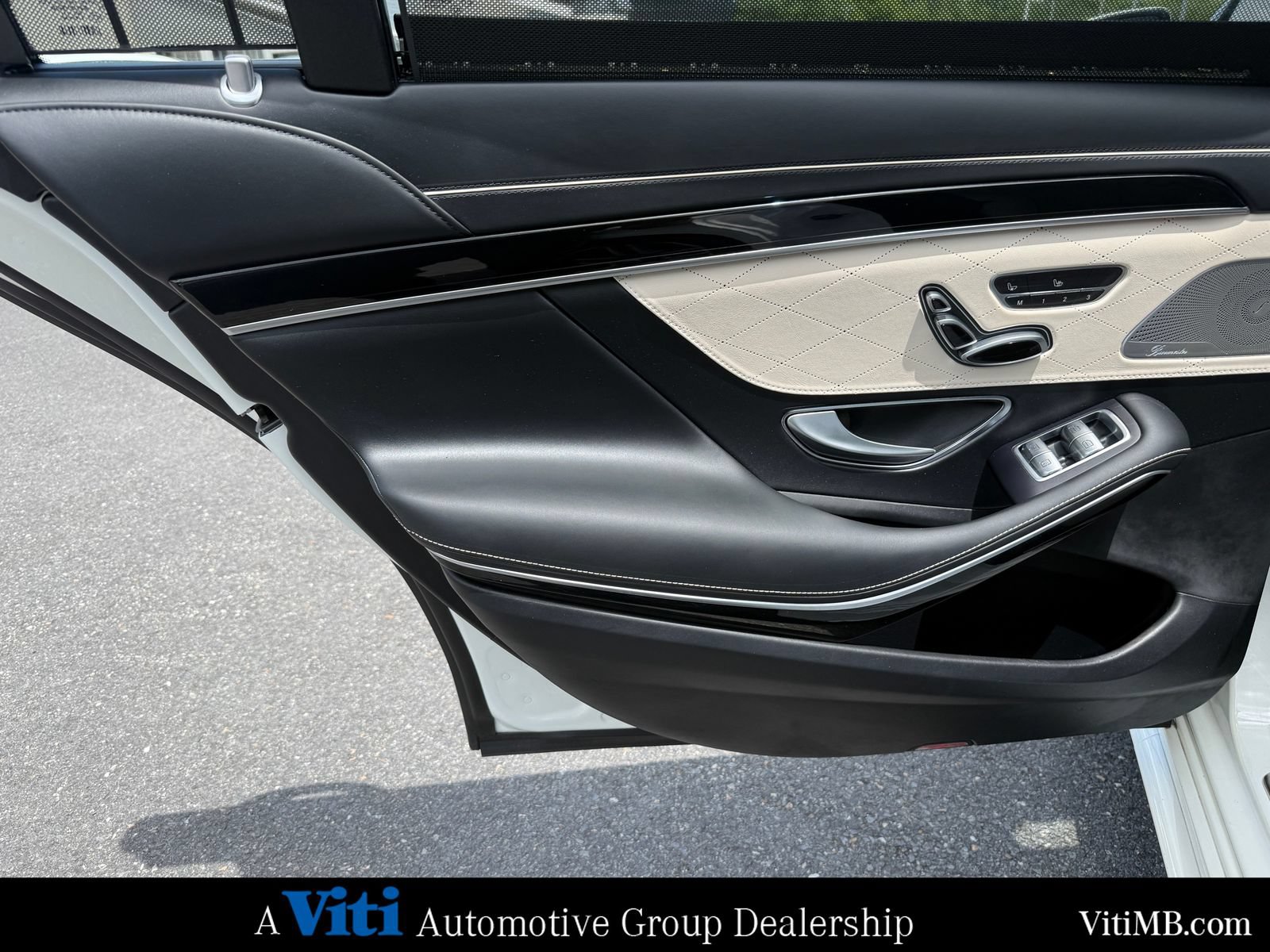 Used 2019 Mercedes-Benz S 560 4MATIC Sedan image 20