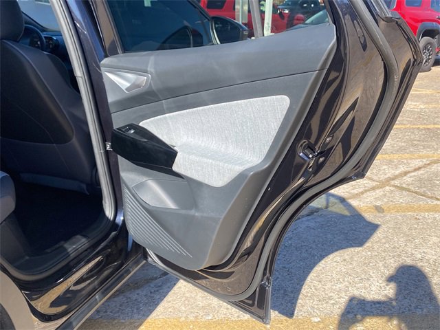 Used 2024 Volkswagen ID.4 Standard image 12