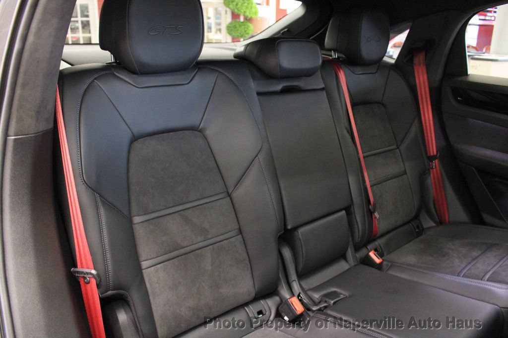 Used 2023 Porsche Cayenne GTS w/ Premium Package AWD/4WD image 38