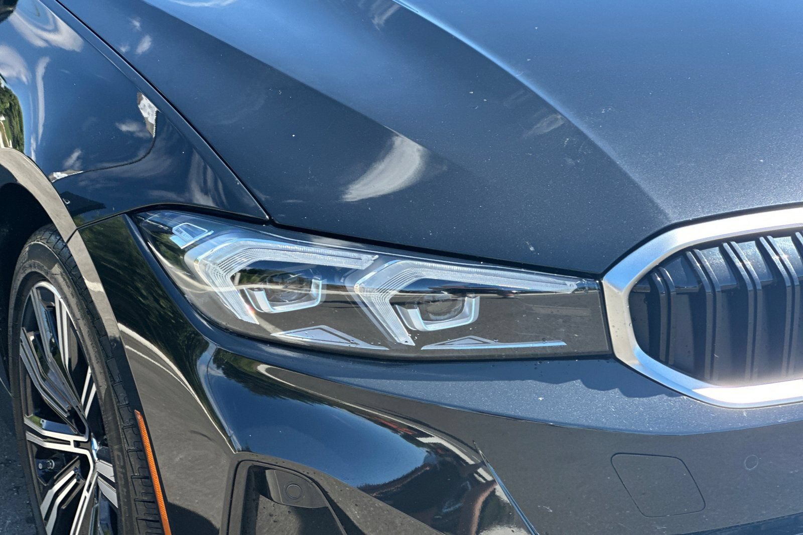 Used 2025 BMW 330i xDrive Sedan AWD/4WD image 45
