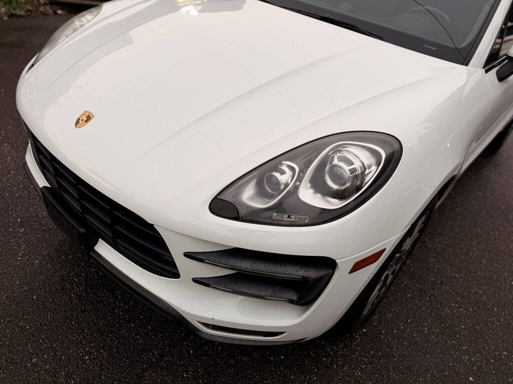Used 2016 Porsche Macan Turbo AWD/4WD image 10