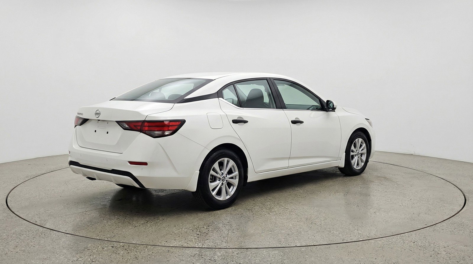 Used 2025 Nissan Sentra S FWD image 9