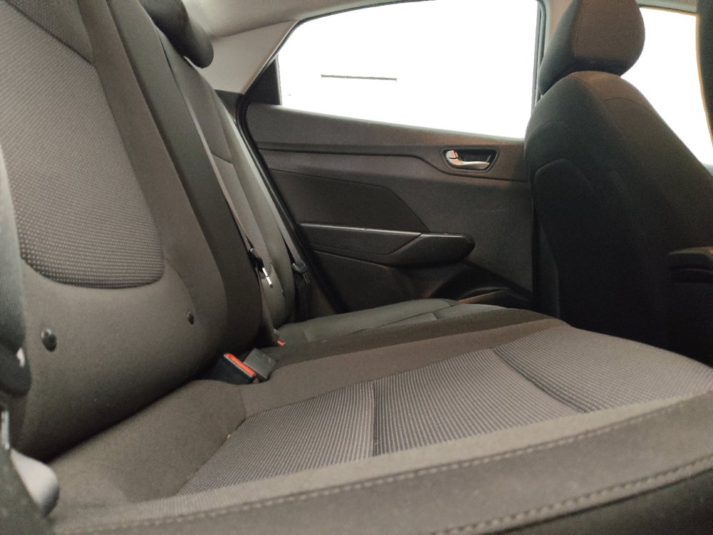 Used 2022 Hyundai Accent SEL FWD image 19