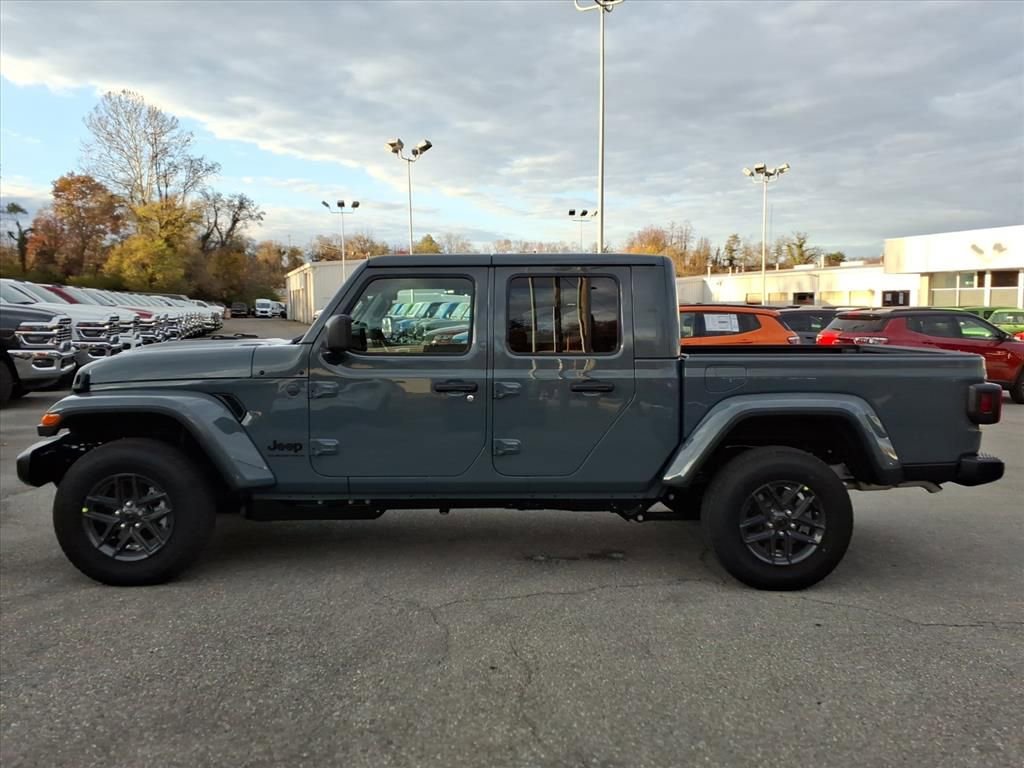 New 2026 Jeep Gladiator Sport image 7