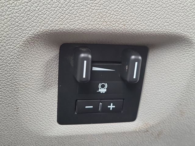 Used 2013 GMC Sierra 2500 SLE w/ Suspension Package, Off-Road image 23