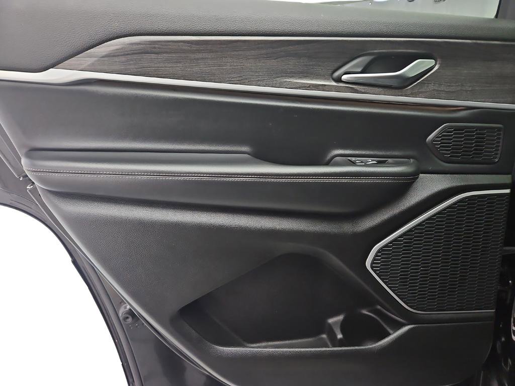 Used 2021 Jeep Grand Cherokee L Limited w/ Trailer Tow Group (B) image 26